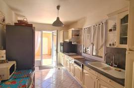 Beautiful Villa With 248 M2 Of Living Space Offering 7 Bedrooms On A 2160 M2 Plot With Pool And Views And Partly Constructible.