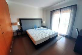 Townhouse T3 available for annual rental - Mexilhoeira Grande