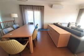 Townhouse T3 available for annual rental - Mexilhoeira Grande