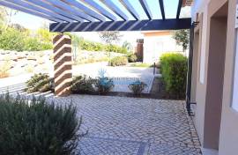 Townhouse T3 available for annual rental - Mexilhoeira Grande