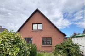 Großes Ferienhaus/Monteurshaus mit 4 Schlafzimmern, 1 Bad & 1 Wohnzimmern