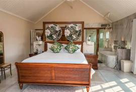 Stunning Farmhouse & Separate Cottages For Sale in Kokstad KwaZulu-Natal South Africa