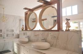 Stunning Farmhouse & Separate Cottages For Sale in Kokstad KwaZulu-Natal South Africa