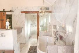 Stunning Farmhouse & Separate Cottages For Sale in Kokstad KwaZulu-Natal South Africa