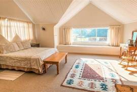 Stunning Farmhouse & Separate Cottages For Sale in Kokstad KwaZulu-Natal South Africa