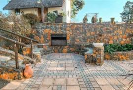 Stunning Farmhouse & Separate Cottages For Sale in Kokstad KwaZulu-Natal South Africa