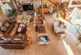 Stunning Farmhouse & Separate Cottages For Sale in Kokstad KwaZulu-Natal South Africa