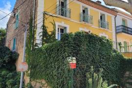 Beautiful Town House, Garage, Small Garden And Terraces Beautiful Town House, Garage, Small Garden And Terraces