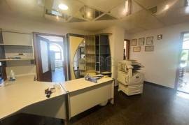 ZU VERMIETEN! 220 qm großes Büro im Zentrum der Stadt Ruse