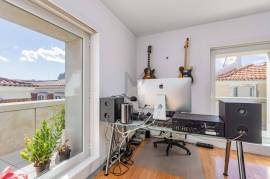 Penthouse 3+1 beds apartment with balcony and garage