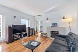 Penthouse 3+1 beds apartment with balcony and garage