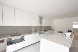 Moradia Isolada T4 em Casal dos Matos com 1.000m2 de terreno