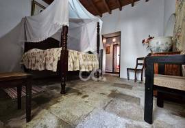 House with 3+2 Bedrooms - Matriz - Ribeira Grande