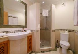 Elegant 3-Bedroom Duplex Apartment  with Ocean Views in Palheiro Village, Funchal