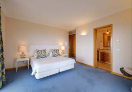 Elegant 3-Bedroom Duplex Apartment  with Ocean Views in Palheiro Village, Funchal