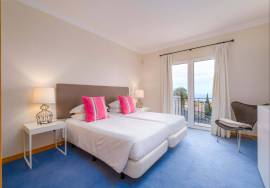 Elegant 3-Bedroom Duplex Apartment  with Ocean Views in Palheiro Village, Funchal