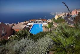 Elegant 3-Bedroom Duplex Apartment  with Ocean Views in Palheiro Village, Funchal