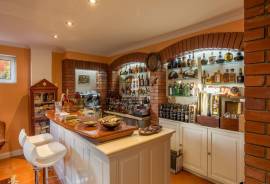 Panoramic Ocean and Funchal views from premium villa in Neves