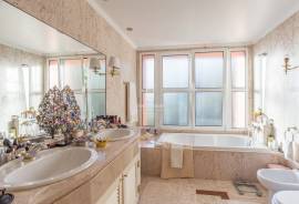 Panoramic Ocean and Funchal views from premium villa in Neves