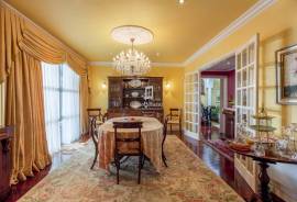 Panoramic Ocean and Funchal views from premium villa in Neves