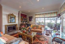 Panoramic Ocean and Funchal views from premium villa in Neves