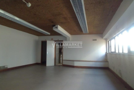 Building with 1220 m2 spread over 5 floors located in the center of Vila Real