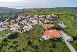 Plot with approved project for villa constuction - Lagos