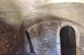 3 Bed Terraced house For Renovation For Sale In Vallespecara Italy