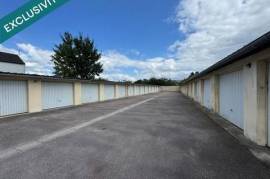 Lot de 29 garages maçonnés en monopropriété.