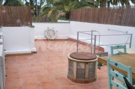 Small Hotel/Apartment rental business opportunity available LP33631