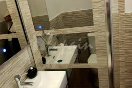 Small Hotel/Apartment rental business opportunity available LP33631