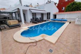 3 Bedroom Villa For Sale In Callao Salvaje LP33625