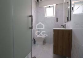 3 bedroom apartment with terrace and storage