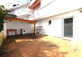 3 bedroom apartment with terrace and storage