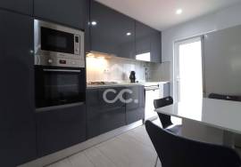 3 bedroom apartment with terrace and storage