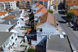 2+0 bedroom apartment with patio completely refurbished