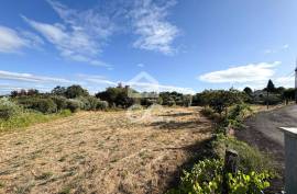 Land in zone H2 with feasibility of construction 6 km from the City Center