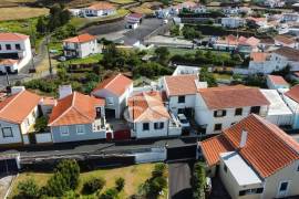 3 bedroom villa with garage - São Mateus