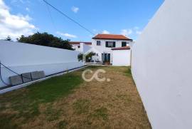 3 bedroom villa with garage - São Mateus