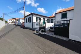 3 bedroom villa with garage - São Mateus
