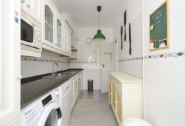 2 bedroom apartment transformed into 1 bedroom apartment in Benfica with storage room