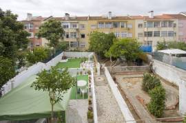 2 bedroom apartment transformed into 1 bedroom apartment in Benfica with storage room