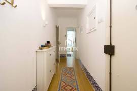 2 bedroom apartment transformed into 1 bedroom apartment in Benfica with storage room