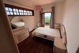 5 bedroom villa with spectacular garden in Esposende
