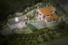 5 bedroom villa with spectacular garden in Esposende