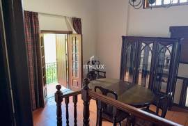 5 bedroom villa with spectacular garden in Esposende