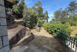 5 bedroom villa with spectacular garden in Esposende