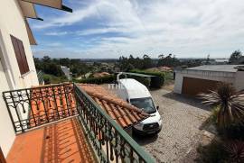 5 bedroom villa with spectacular garden in Esposende