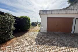 5 bedroom villa with spectacular garden in Esposende