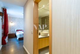 Luxury 3+1 bedroom villa in private condominium with pool, Vilamoura